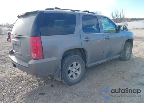 2013 GMC Yukon Sle z USA, uszkodzony, nr VIN 1GKS2AE01DR182184